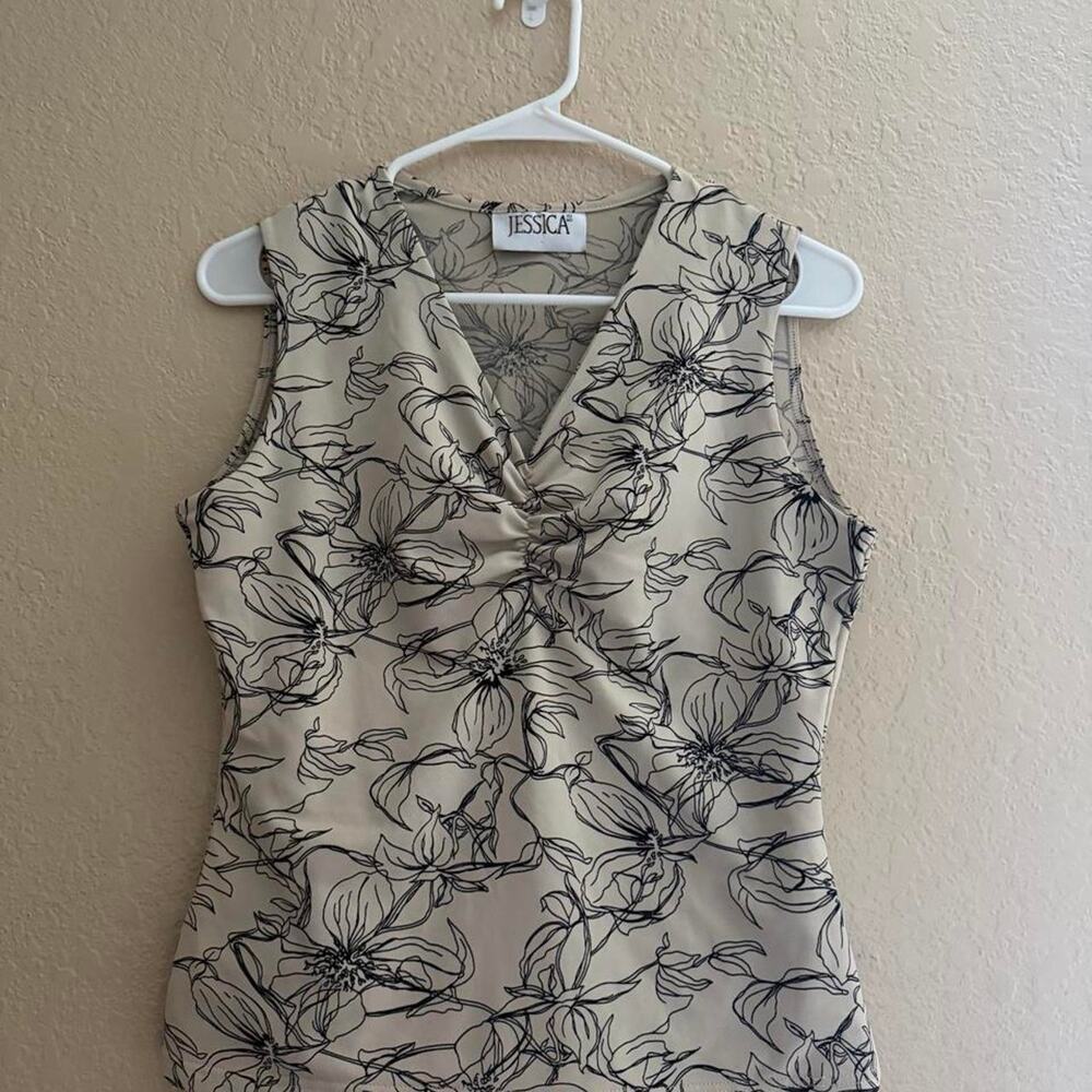 Floral sleeveless top